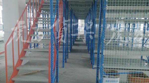 江淮汽車(chē)倉(cāng)庫(kù)閣樓貨架一層